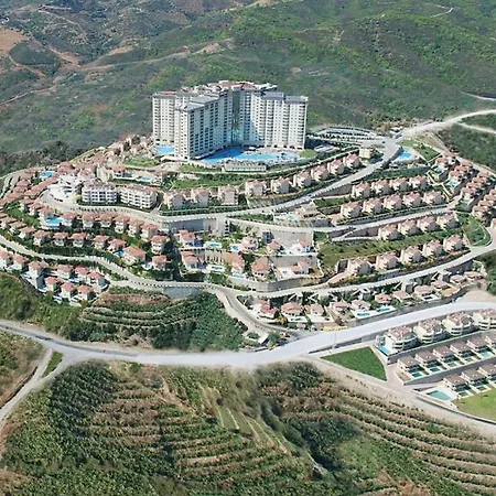 Апартамент С Видом На Горы На Территории Отеля Gold Cyti * Kargicak (Alanya)